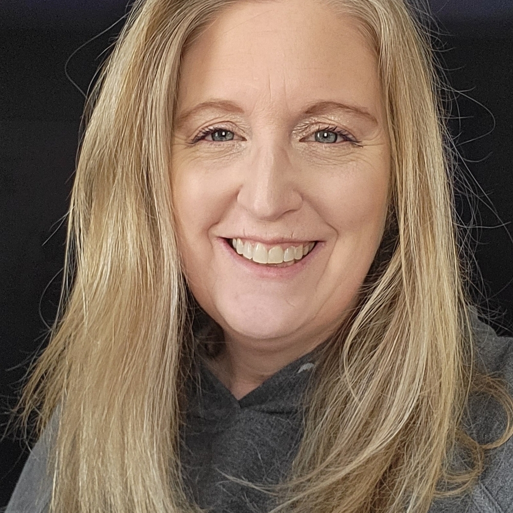MEET‎ THE POSHER Jenni M.